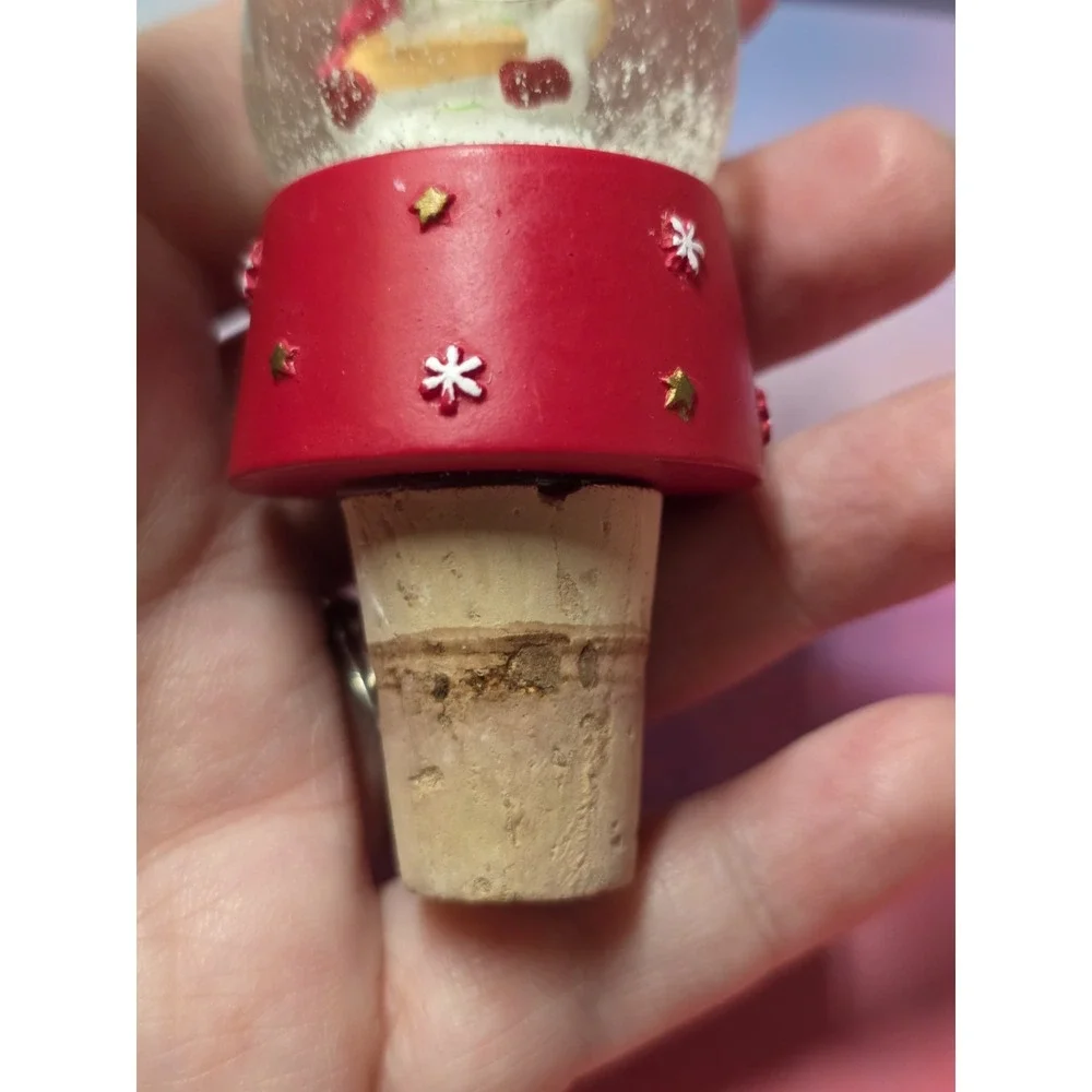 Eddingtons Santa Snow Globe Bottle Stopper.